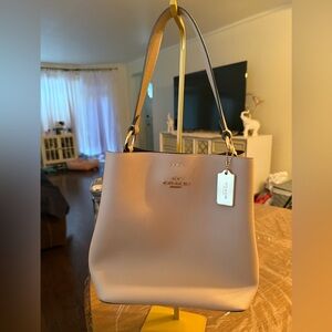 Coach Beige Leather Shoulder Bag